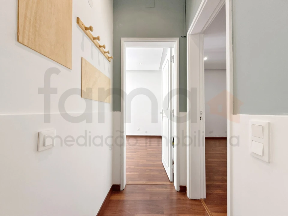 Apartamento T1 para Venda em Santo Antão e São Julião do Tojal Foto 13