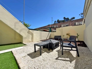 Apartamento T1 para Venda em Santo Antão e São Julião do Tojal