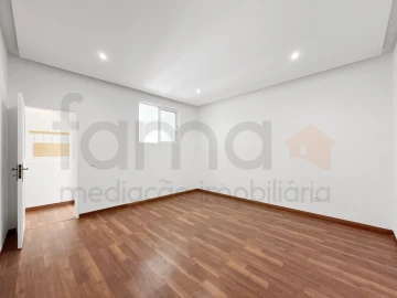 Apartamento T1 para Venda em Santo Antão e São Julião do Tojal