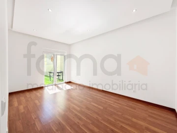 Apartamento T1 para Venda em Santo Antão e São Julião do Tojal