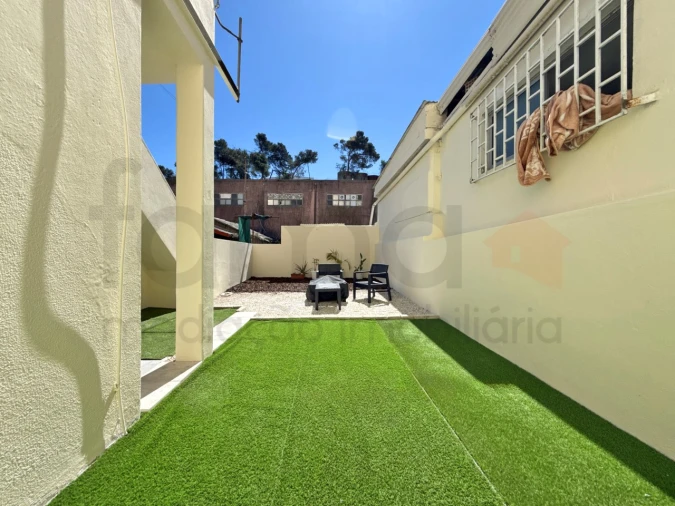 Apartamento T1 para Venda em Santo Antão e São Julião do Tojal Foto 7