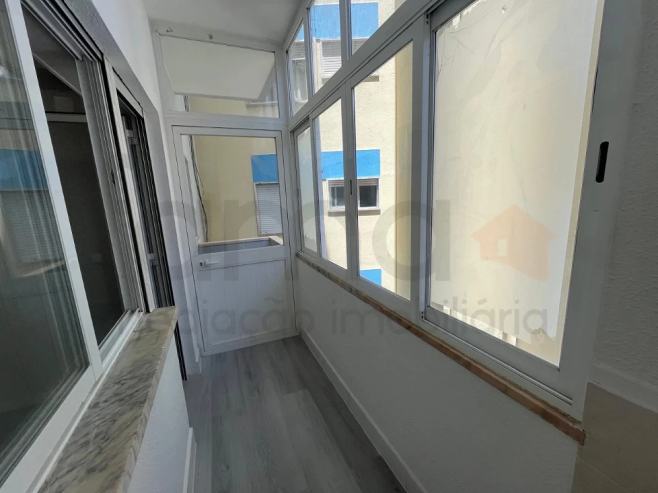 Apartamento T1 para Venda em Venteira Foto 10