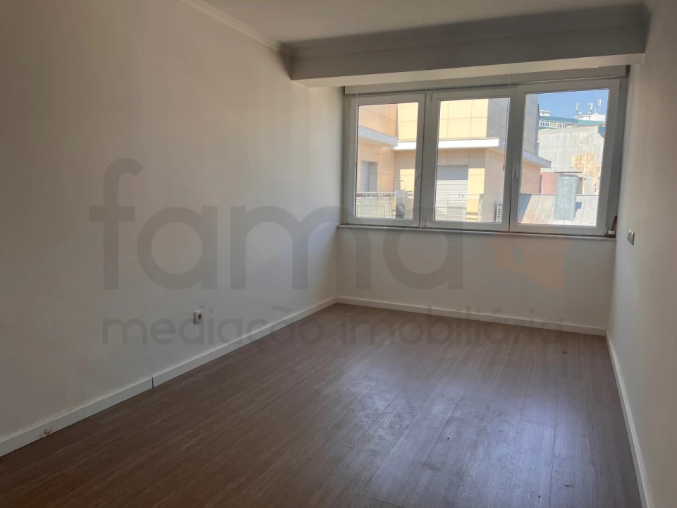 Apartamento T4 para Venda em Águas Livres Foto 21