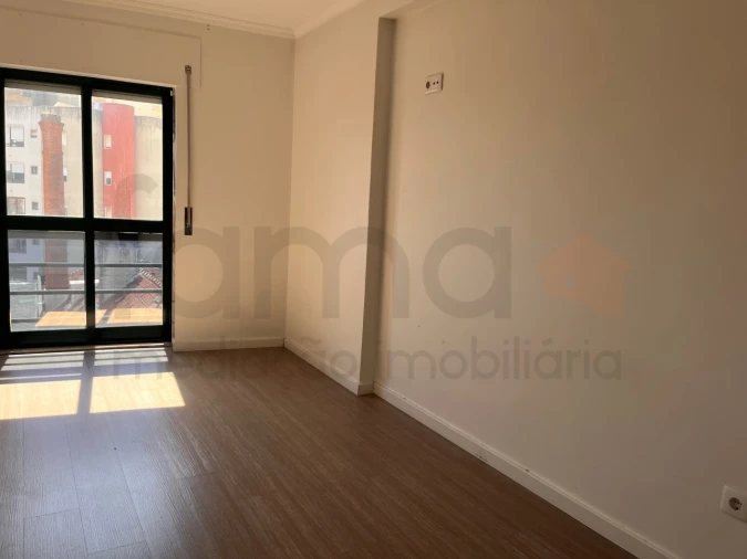 Apartamento T4 para Venda em Águas Livres Foto 11