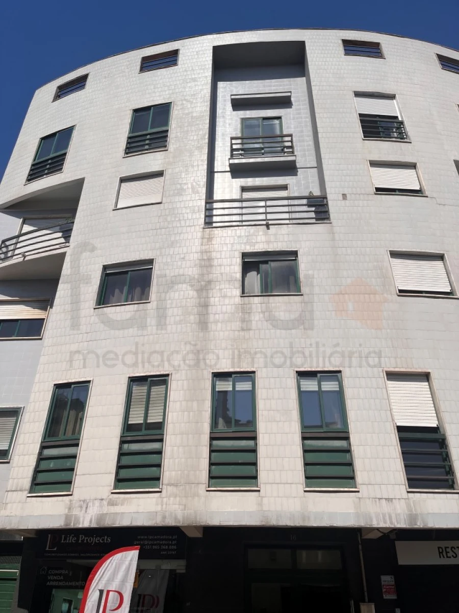 Apartamento T4 para Venda em Águas Livres Foto 30