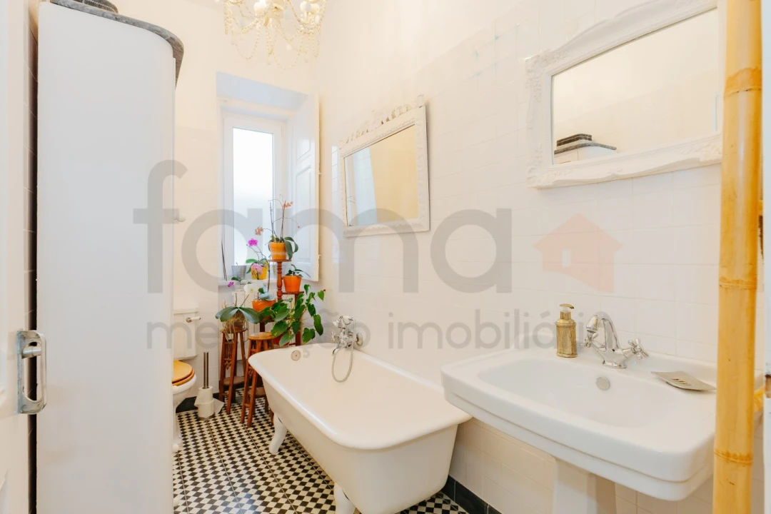 Moradia T8 para Venda em Carcavelos e Parede Foto 10