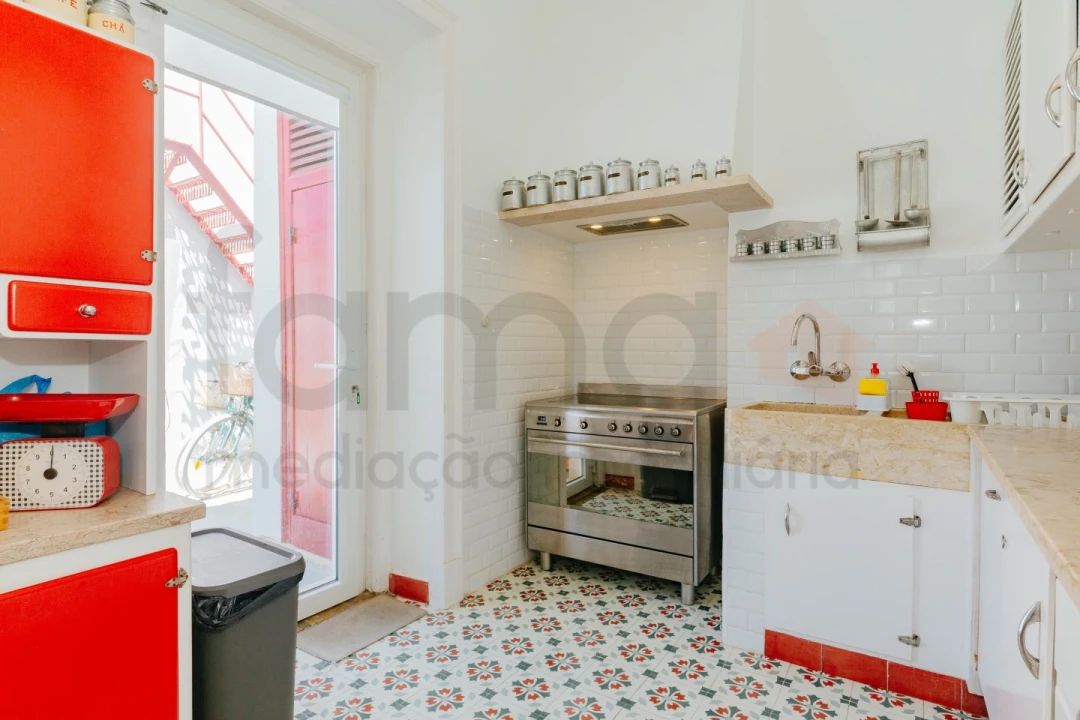Moradia T8 para Venda em Carcavelos e Parede Foto 16
