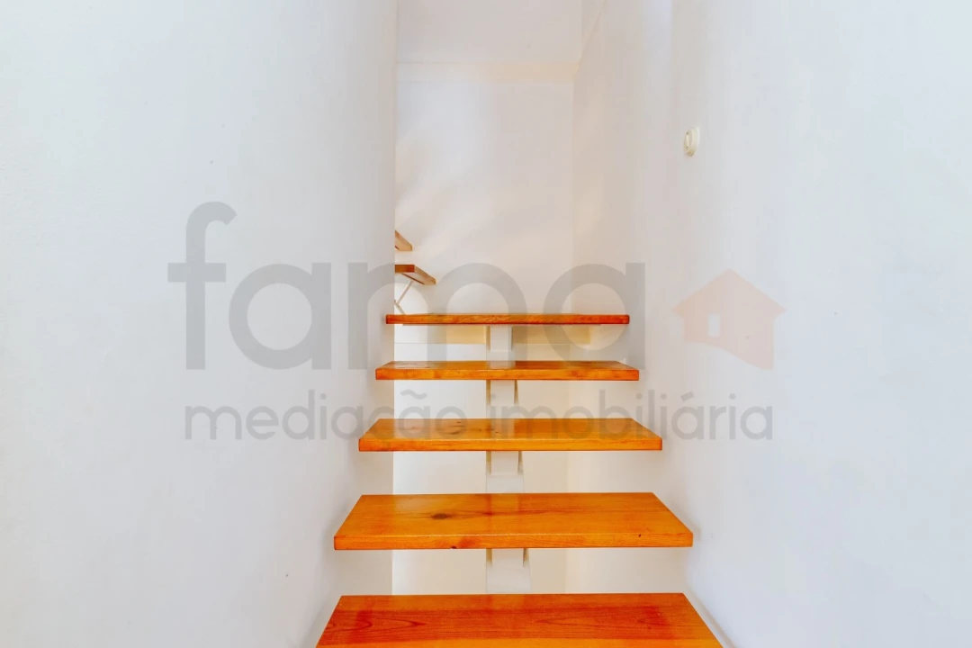 Moradia T8 para Venda em Carcavelos e Parede Foto 23