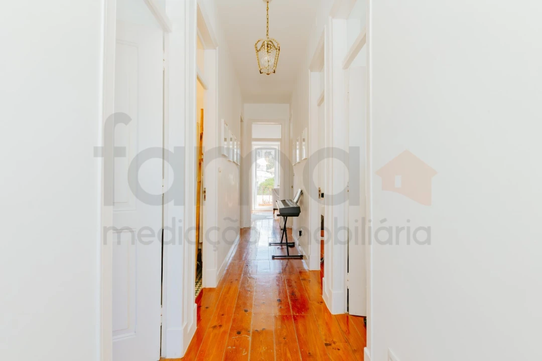 Moradia T8 para Venda em Carcavelos e Parede Foto 24