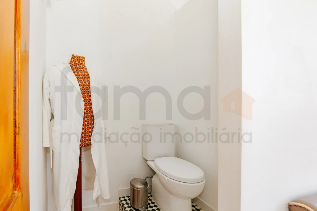 Moradia T8 para Venda em Carcavelos e Parede Foto 30