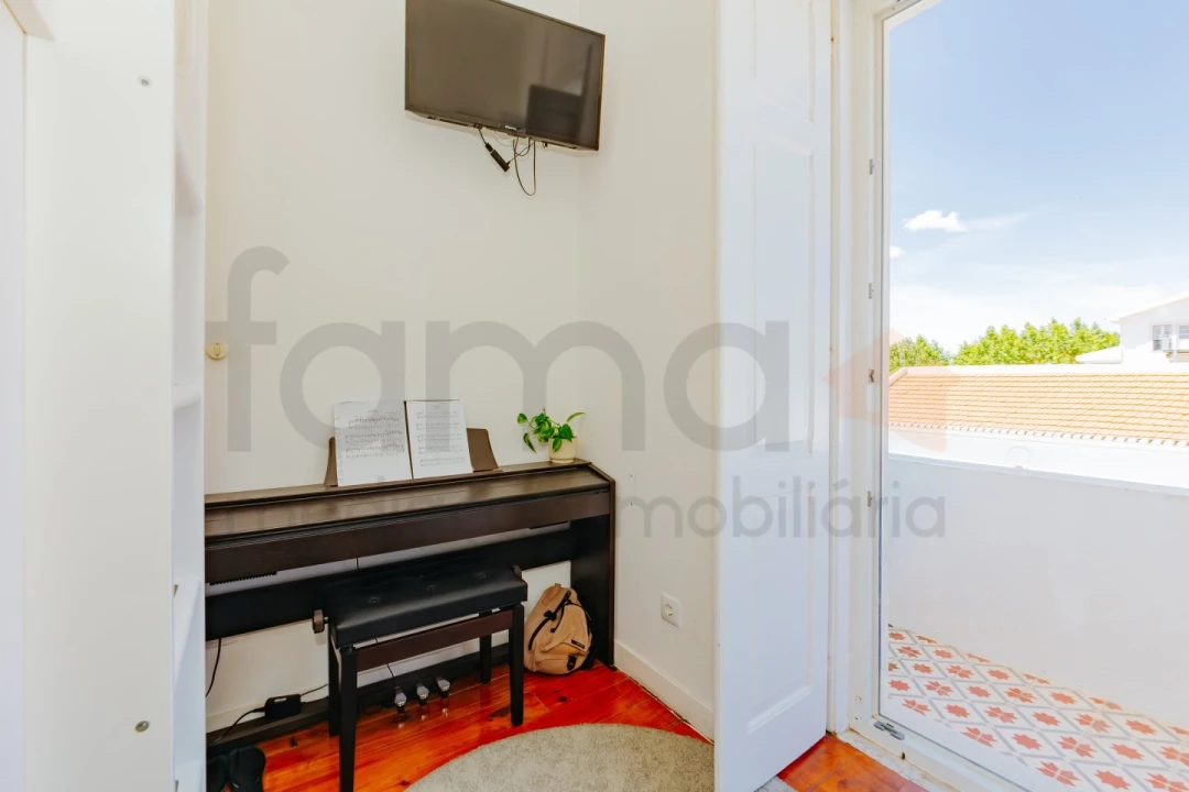 Moradia T8 para Venda em Carcavelos e Parede Foto 45