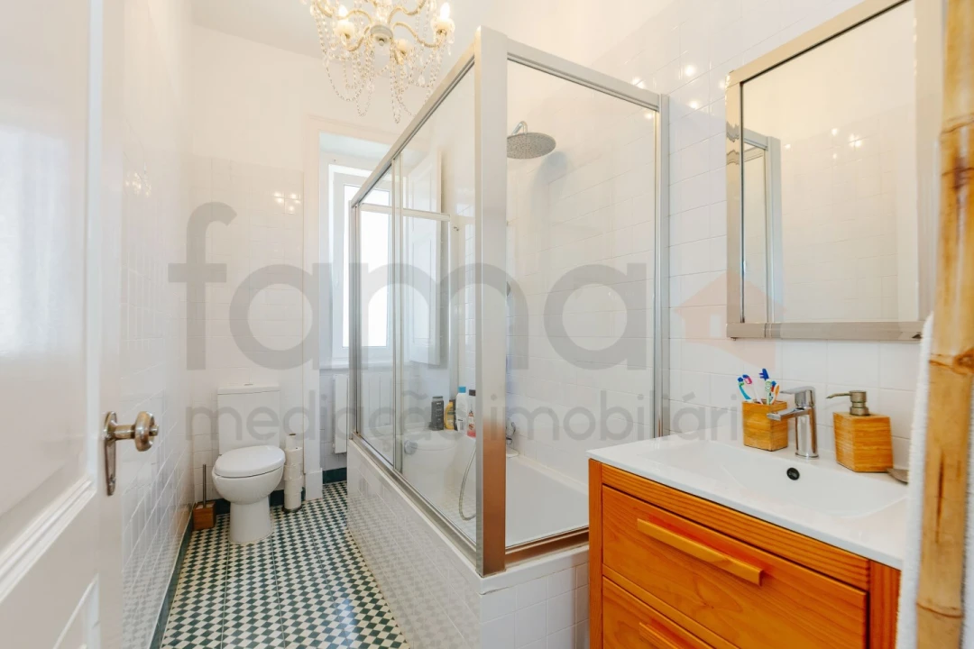 Moradia T8 para Venda em Carcavelos e Parede Foto 48