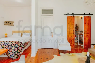 Moradia T8 para Venda em Carcavelos e Parede