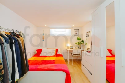 Moradia T8 para Venda em Carcavelos e Parede