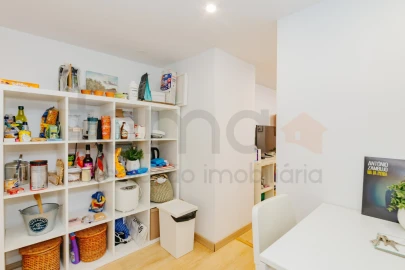 Moradia T8 para Venda em Carcavelos e Parede
