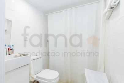 Moradia T8 para Venda em Carcavelos e Parede