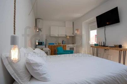 Moradia T8 para Venda em Carcavelos e Parede