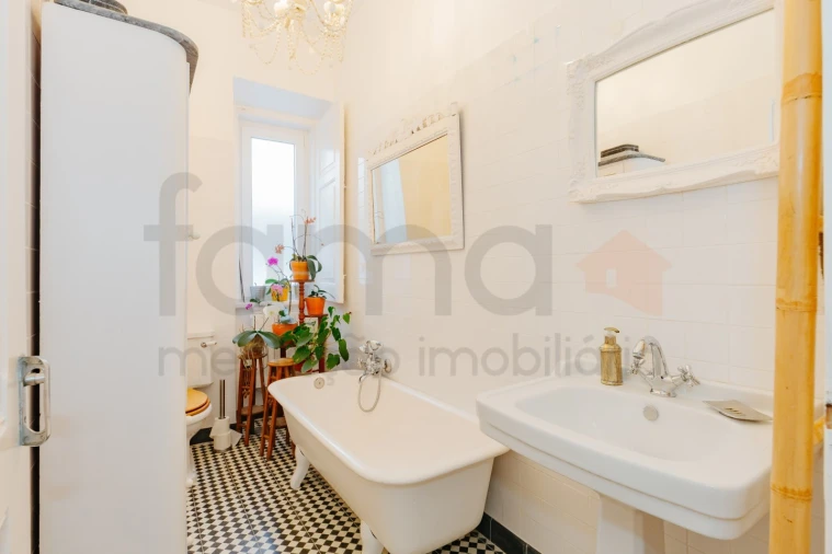 Moradia T8 para Venda em Carcavelos e Parede Foto 10