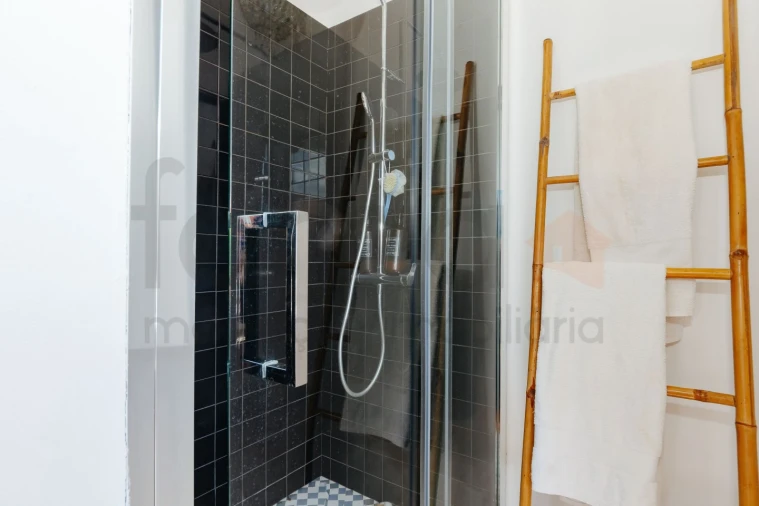 Moradia T8 para Venda em Carcavelos e Parede Foto 31