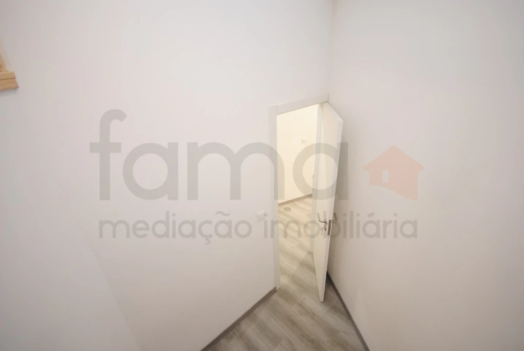 Apartamento T1 para Venda em Avenidas Novas Foto 20