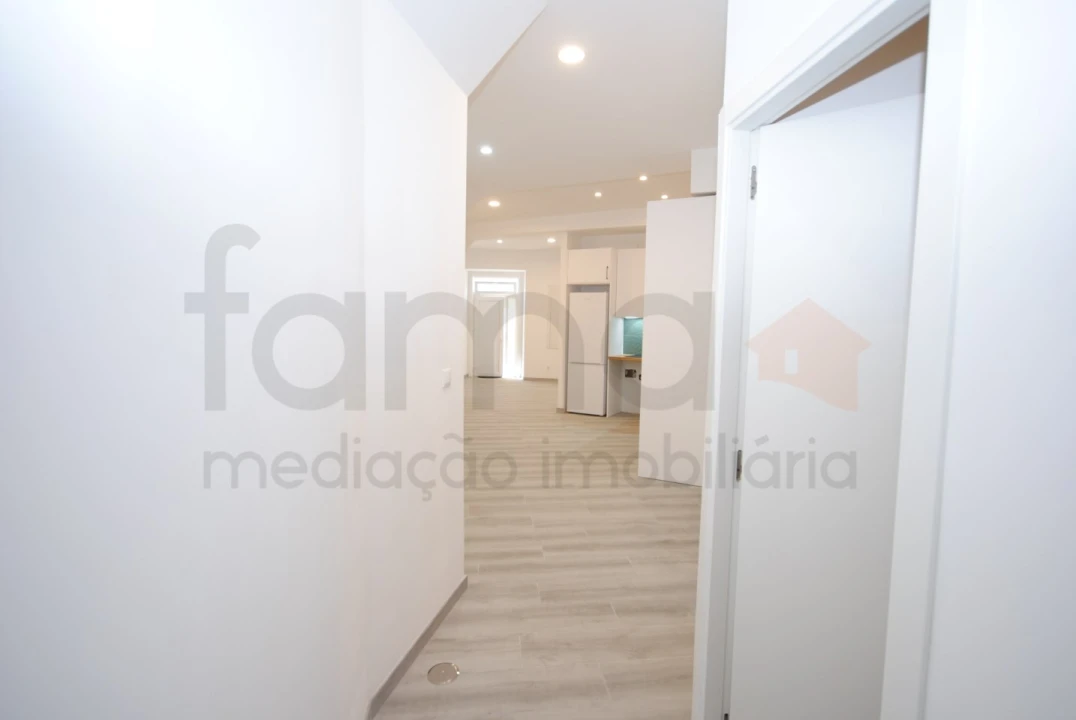 Apartamento T1 para Venda em Avenidas Novas Foto 29