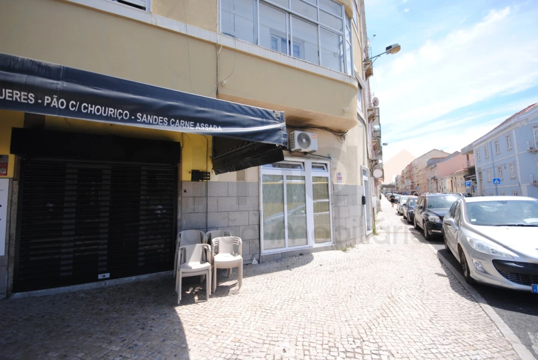 Apartamento T1 para Venda em Avenidas Novas Foto 34