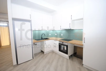 Apartamento T1 para Venda em Avenidas Novas