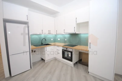 Apartamento T1 para Venda em Avenidas Novas