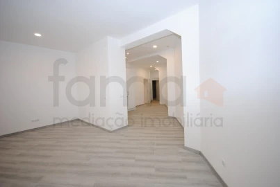 Apartamento T1 para Venda em Avenidas Novas