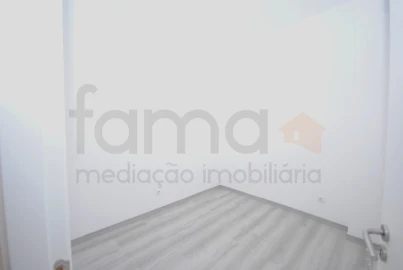 Apartamento T1 para Venda em Avenidas Novas