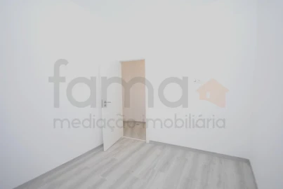 Apartamento T1 para Venda em Avenidas Novas