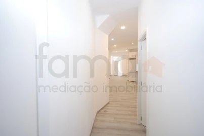 Apartamento T1 para Venda em Avenidas Novas