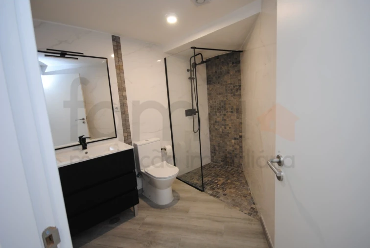 Apartamento T1 para Venda em Avenidas Novas Foto 24