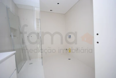 Moradia T4 para Venda em Cascais e Estoril