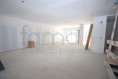 Moradia T4 para Venda em Cascais e Estoril