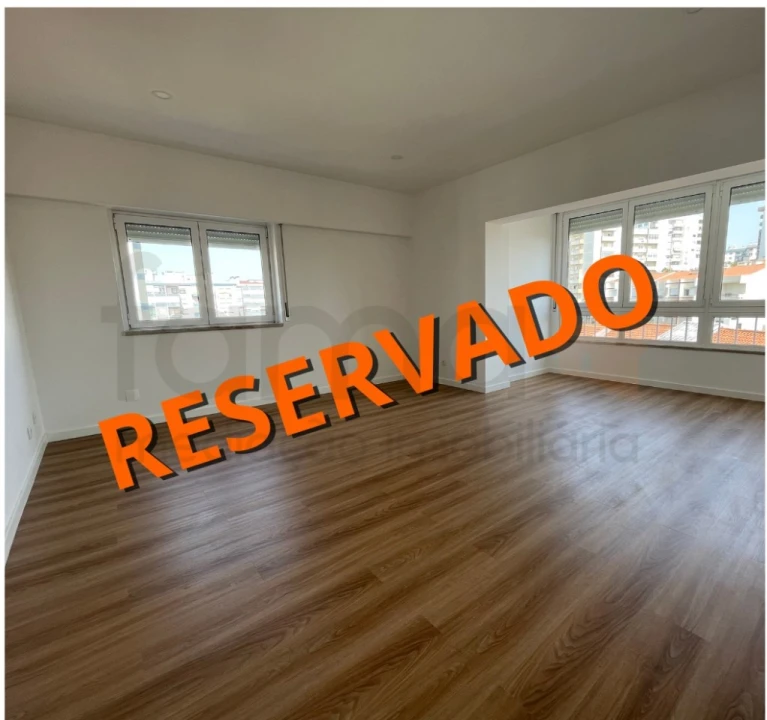 Apartamento T1 para Arrendamento em Carnaxide e Queijas Foto 1