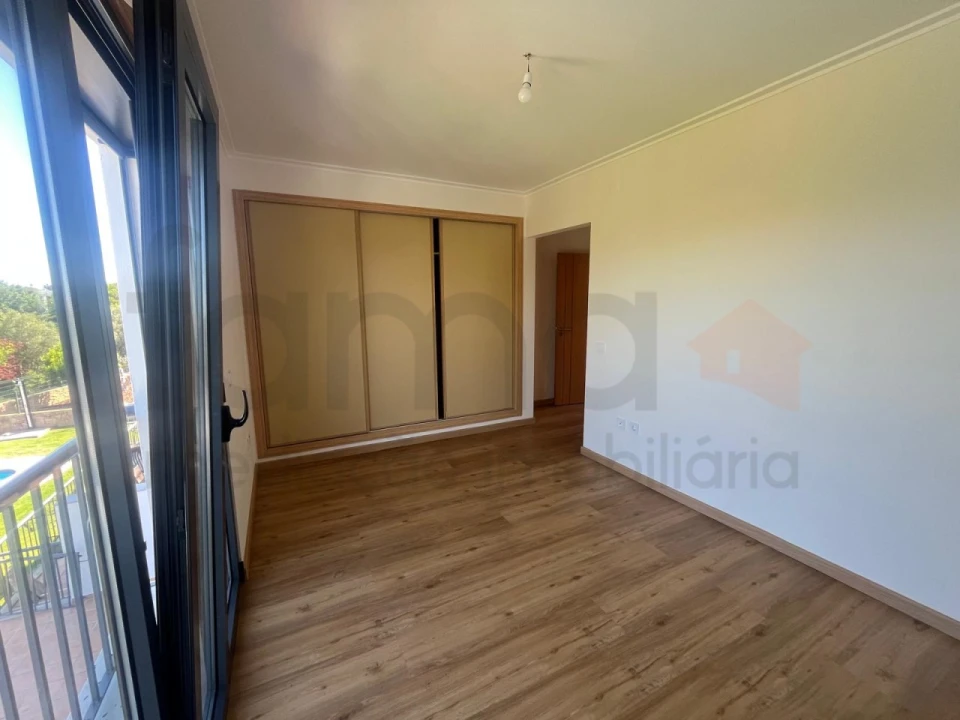 Moradia T3 para Venda em Guia Foto 12