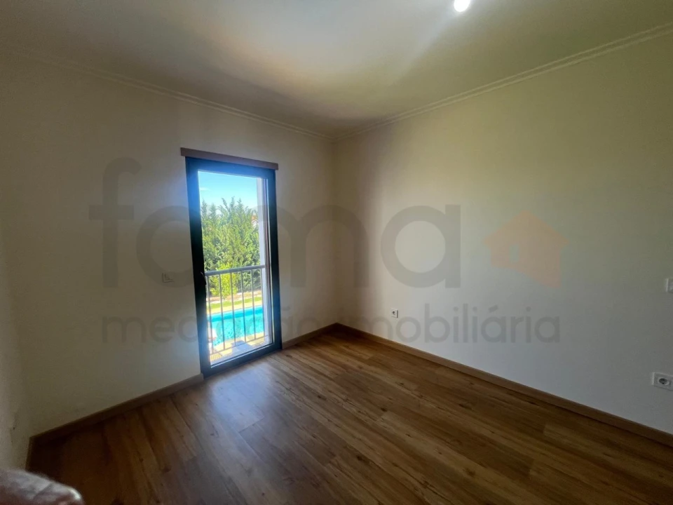 Moradia T3 para Venda em Guia Foto 13