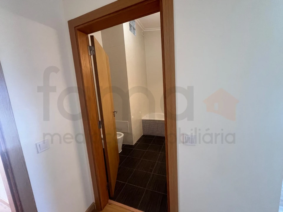 Moradia T3 para Venda em Guia Foto 14
