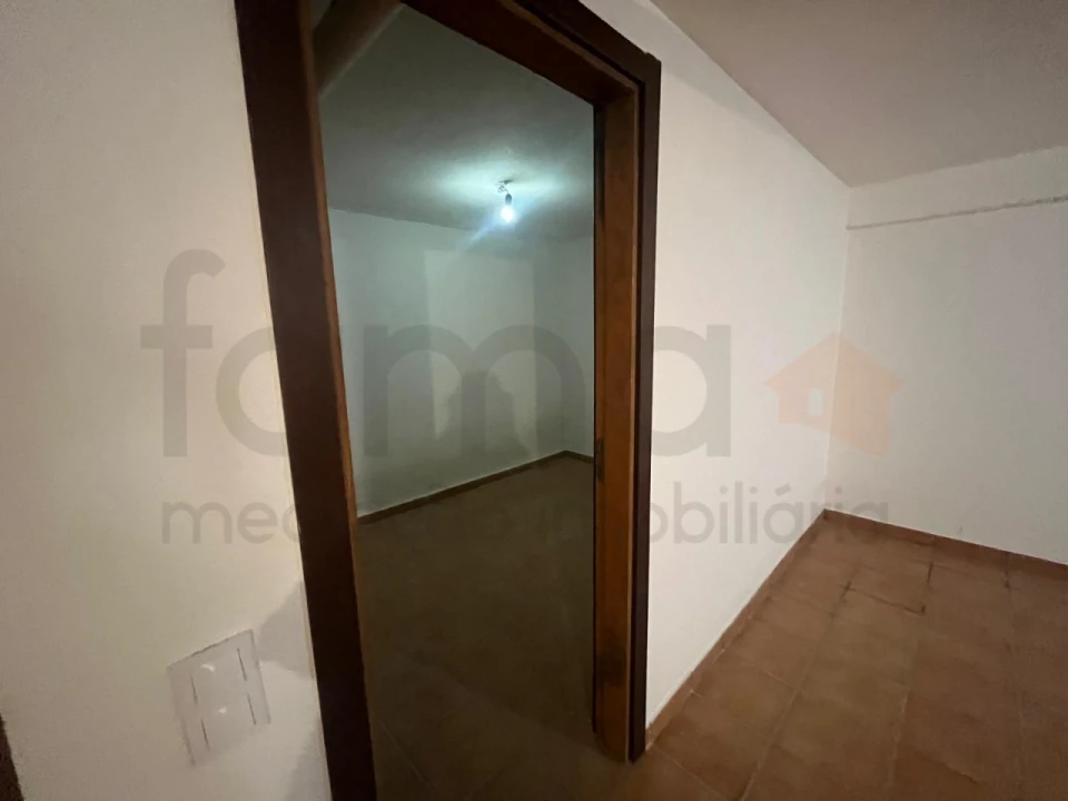 Moradia T3 para Venda em Guia Foto 20