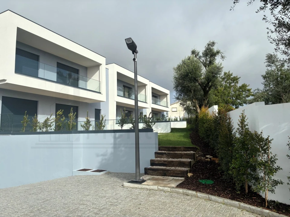 Moradia T4 para Venda em Alcabideche Foto 5