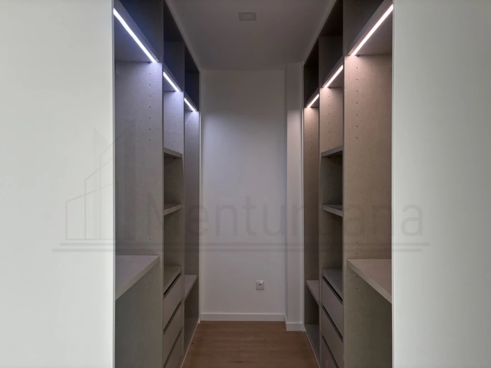 Moradia T4 para Venda em Alcabideche Foto 26
