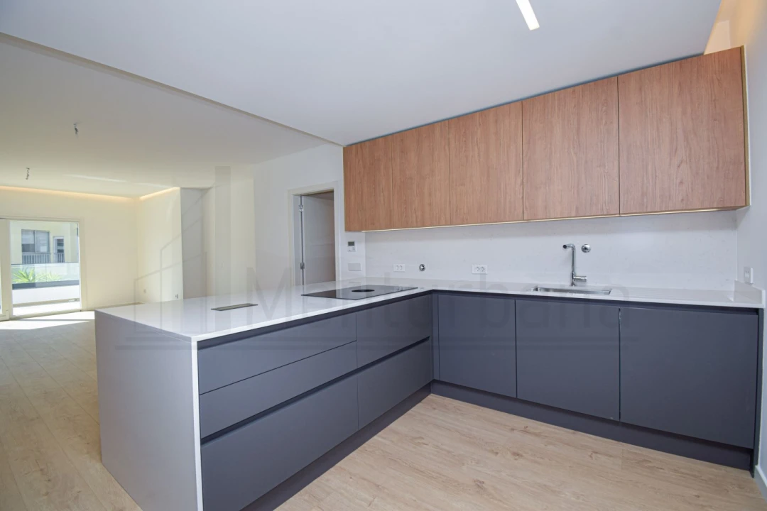 Apartamento T3 para Venda em Carcavelos e Parede Foto 18