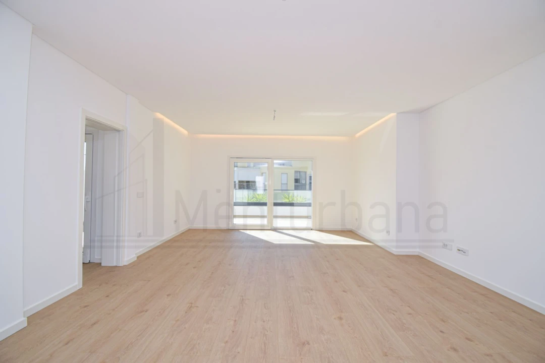 Apartamento T3 para Venda em Carcavelos e Parede Foto 17