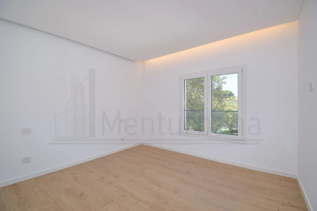 Apartamento T3 para Venda em Carcavelos e Parede Foto 28