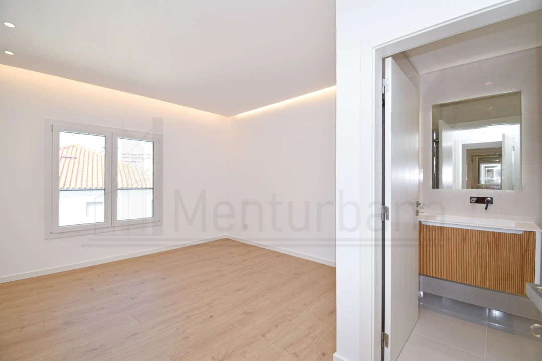 Apartamento T3 para Venda em Carcavelos e Parede Foto 32