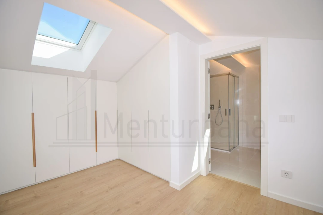Apartamento T3 para Venda em Carcavelos e Parede Foto 41