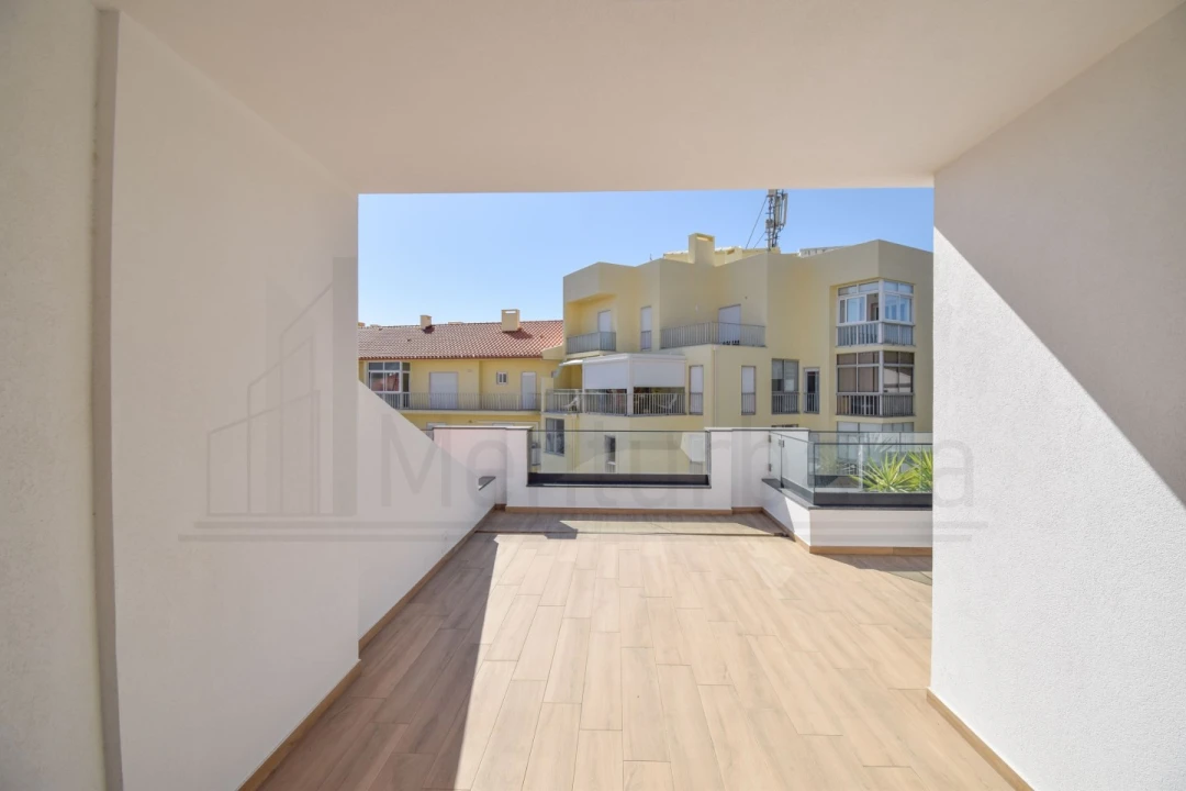 Apartamento T3 para Venda em Carcavelos e Parede Foto 13