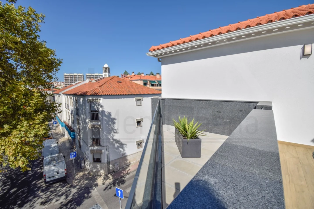 Apartamento T3 para Venda em Carcavelos e Parede Foto 12