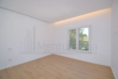 Apartamento T3 para Venda em Carcavelos e Parede